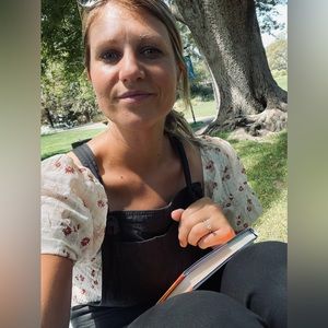 Meet your Posher, Leena